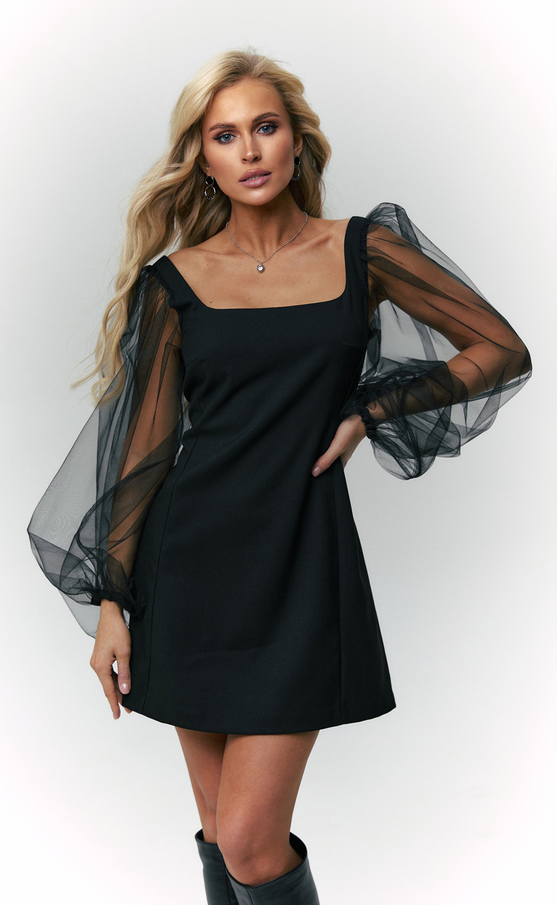 Платье мини, воздушный рукав черный, Размер: 42 S