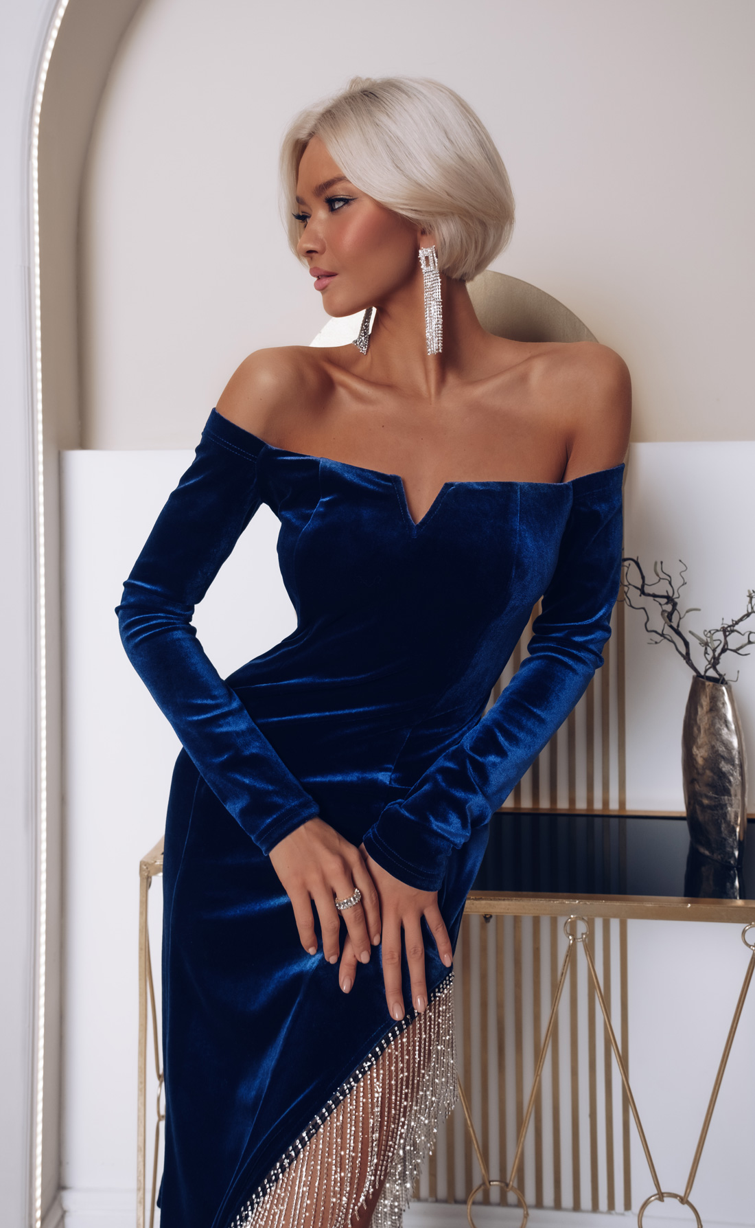 Платье миди с открытыми плечами бархат Кэрнс синий, Размер: 46 L